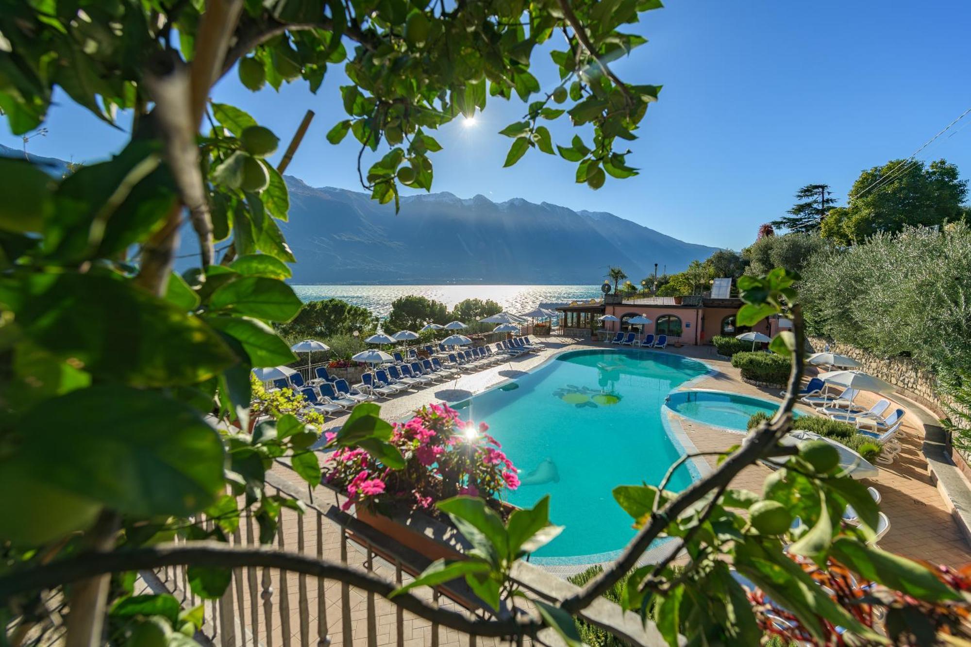 Camping Park Garda Limone sul Garda Exterior photo